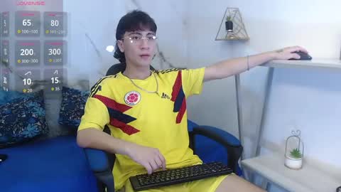 xandergrey8 online show from May 12, 7:55 pm