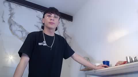 xandergrey8 online show from May 11, 7:22 pm