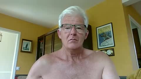 xmaeg3 online show from May 28, 9:18 am