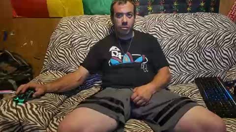 xxScubaStevexx online show from June 20, 9:36 am