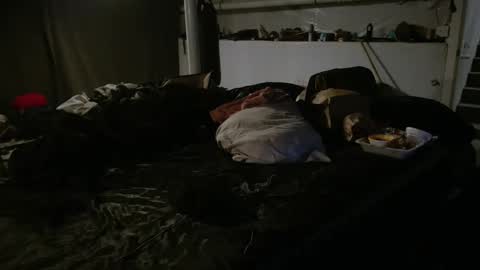 xxxjrstrokesxxx online show from May 2, 2:09 pm