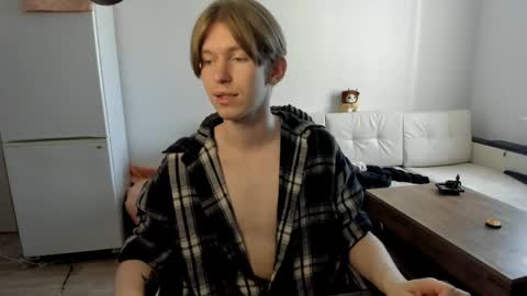 y0ursteve online show from May 9, 10:27 am