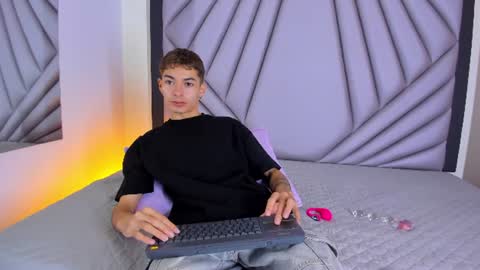 Yeferson online show from July 5, 4:19 am