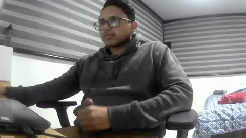 yesidxxx123_ online show from July 3, 2:29 am