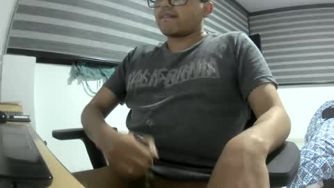 yesidxxx123_ online show from June 19, 4:07 am