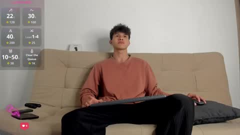 yizus_bonz online show from May 15, 11:46 pm