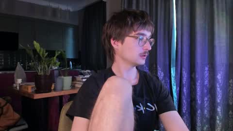 Max online show from May 21, 3:57 am