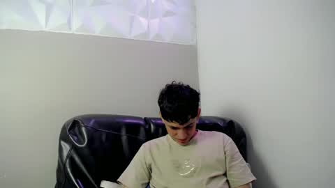 YOSEP online show from April 28, 3:33 am