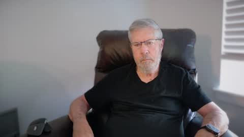 Colorado Guy Straight online show from August 2, 12:47 pm