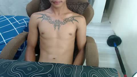 yourasian_eric online show from August 3, 10:10 am