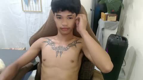 yourasian_eric online show from July 19, 5:02 am