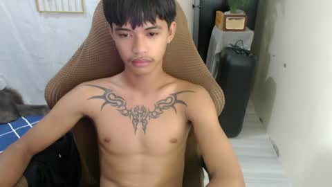 yourasian_eric online show from July 29, 6:56 am
