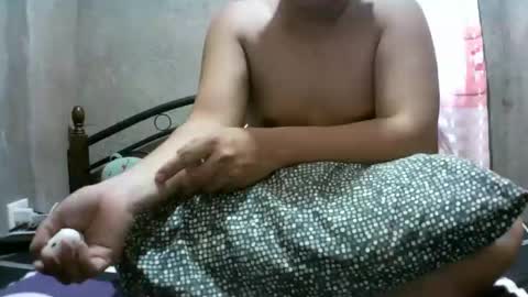 yourasian_lover29 online show from May 17, 1:47 am