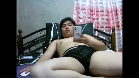 yourasian_lover29 online show from May 28, 2:59 pm