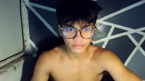 rainy online show from July 15, 9:54 pm