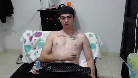 Zac efront online show from July 28, 8:44 am