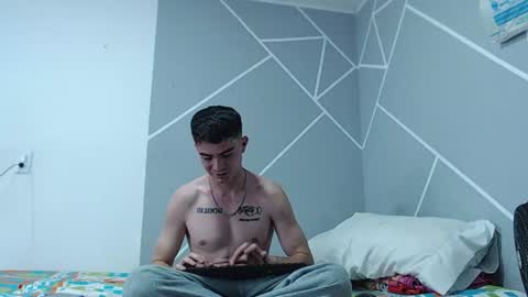 Zac efront online show from July 10, 1:31 am