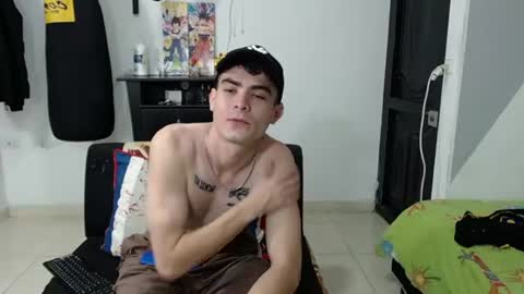 Zac efront online show from July 18, 11:54 pm