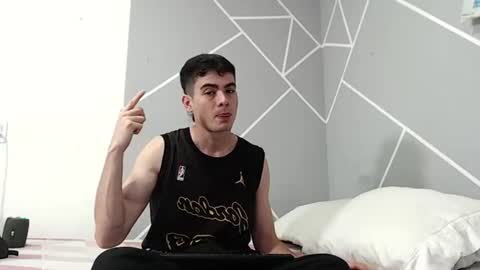 Zac efront online show from June 27, 9:53 pm