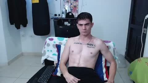 Zac efront online show from July 20, 2:07 am