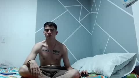 Zac efront online show from July 15, 1:12 am