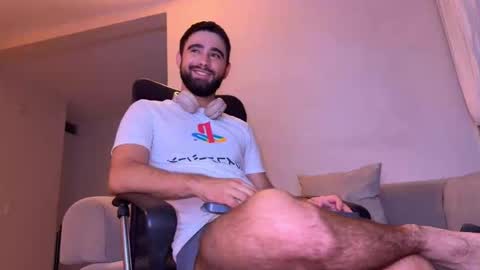 zack_sullivan22 online show from May 4, 12:45 am