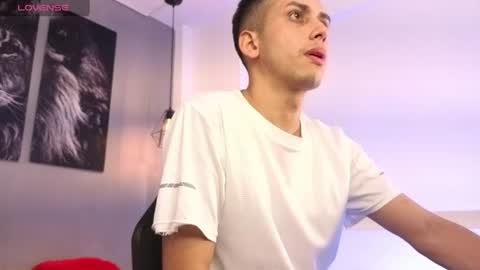 zackdriussyx online show from July 2, 8:59 pm