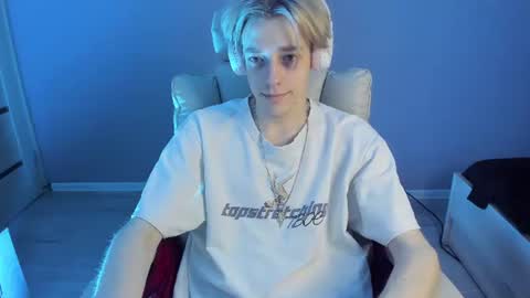 Kel online show from July 18, 6:57 pm