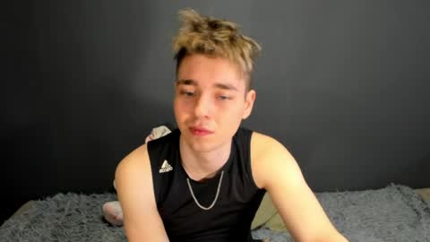 Ethan online show from April 30, 2:51 am