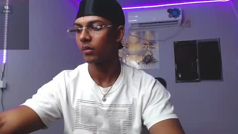 Zoriel online show from July 14, 2:23 pm
