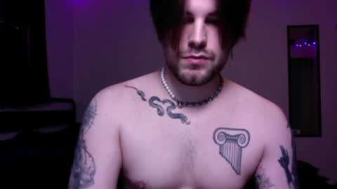 zorvello_83 online show from July 7, 5:27 pm