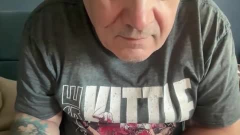zwickauer1969 online show from May 19, 6:08 am
