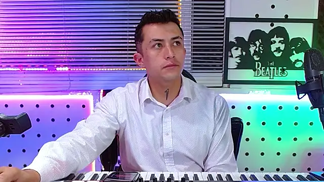 Darko0717 online show from August 2, 12:36 pm