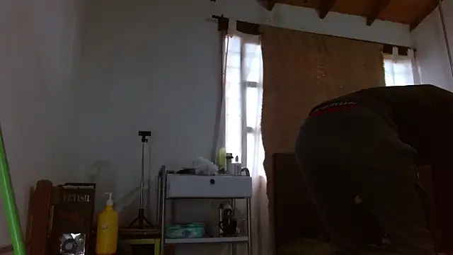 JohanyLatino online show from July 28, 1:21 pm