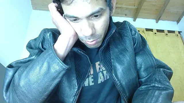 JohanyLatino online show from June 17, 3:41 am