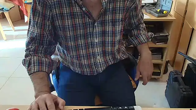 angelgarcia269 online show from May 3, 1:14 pm