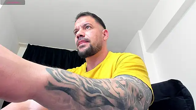 musclemonster31 online show from May 5, 4:03 am