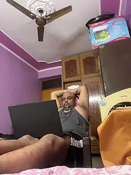Dick 6inches online show from June 6, 9:15 am