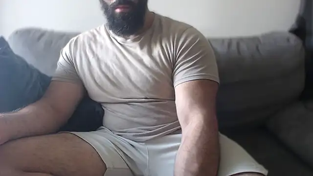 hugemachohandsome online show from July 21, 6:15 am