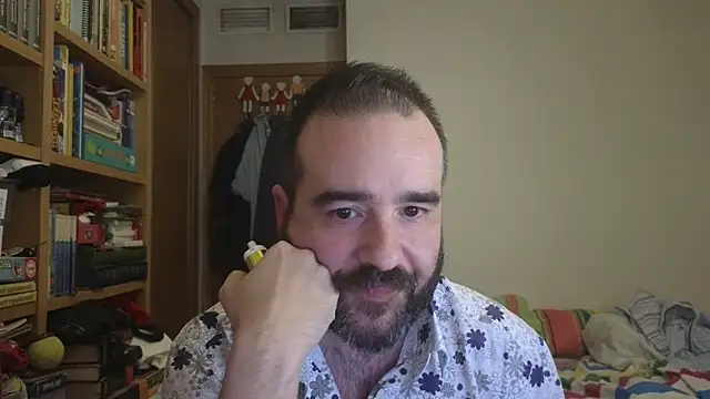 curiosillo83 online show from July 30, 2:38 pm