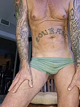 Hotbodyscottie online show from July 23, 8:00 am
