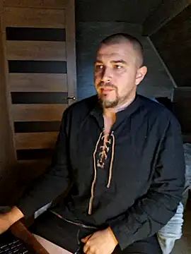 Foxyshaved online show from August 2, 5:17 am