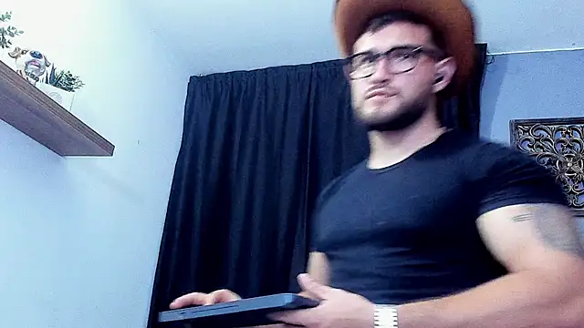 AndrewDiaz online show from April 26, 12:41 am