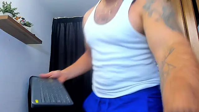 AndrewDiaz online show from May 11, 9:01 pm