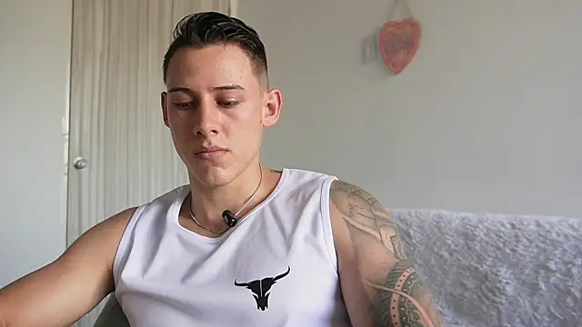 Muscle King Cum online show from May 15, 4:37 pm