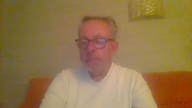 tuggy59 online show from May 2, 5:32 am