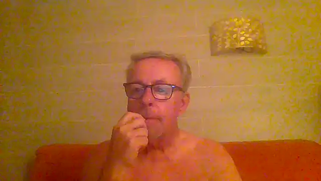 tuggy59 online show from August 6, 3:12 am