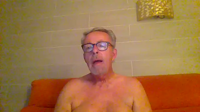 tuggy59 online show from August 1, 5:28 am