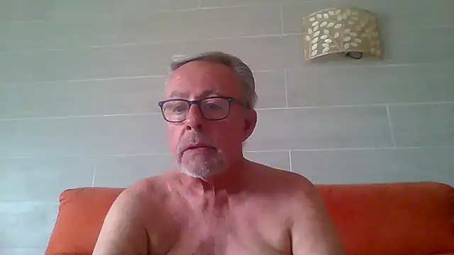 tuggy59 online show from June 6, 7:03 am