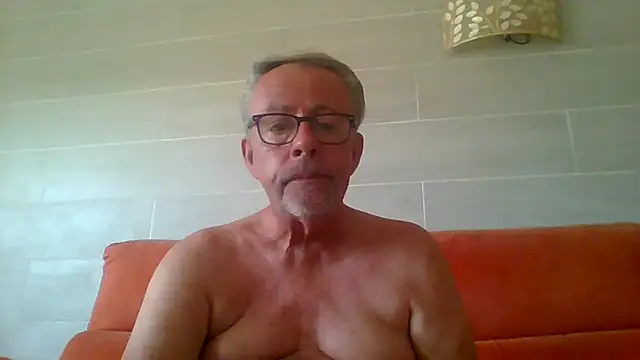 tuggy59 online show from June 5, 6:52 am